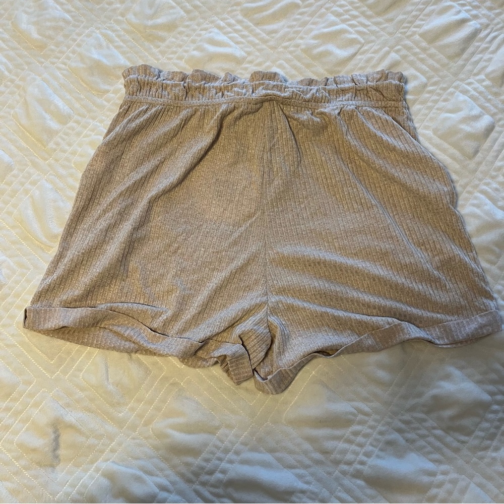 Princess Polly Shorts - Picture 4 of 4